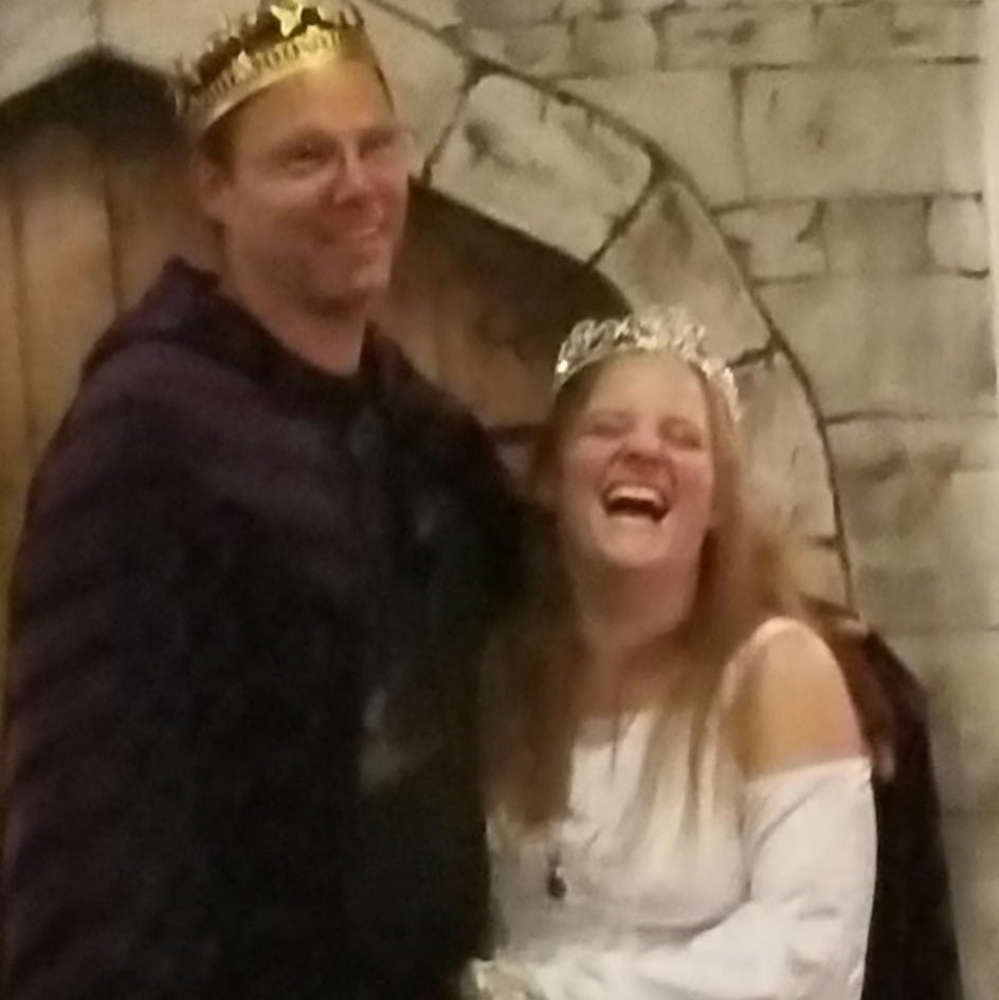 Meet your Posher, Christen